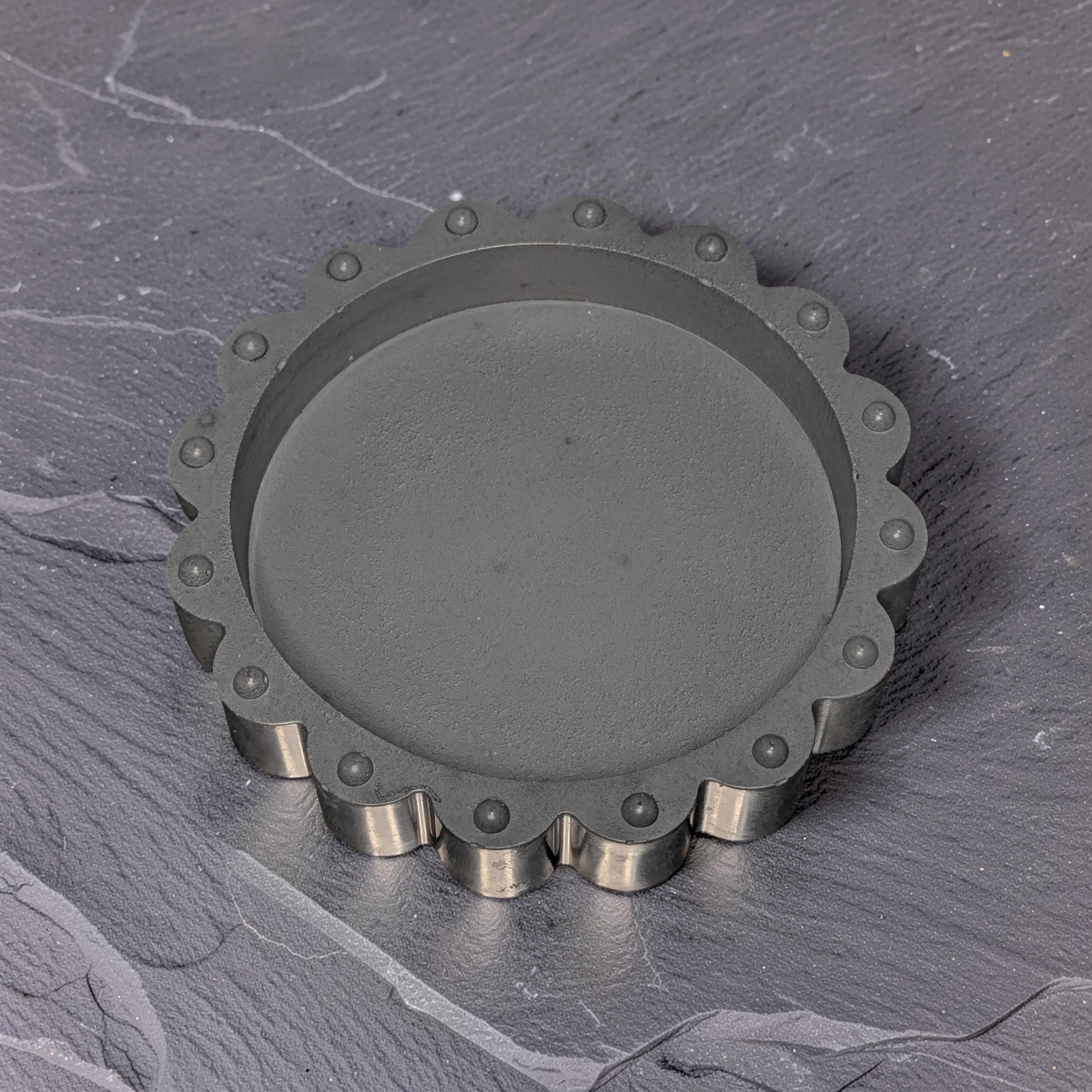 Concrete Scalloped Tray - Round Ribbed Catchall Dish, Minimalist Jewelry Holder, Industrial Vanity Organizer, Fluted Key Bowl, Modern Shelf