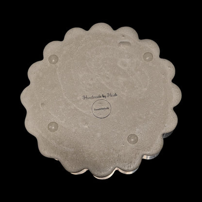 Concrete Scalloped Tray - Round Ribbed Catchall Dish, Minimalist Jewelry Holder, Industrial Vanity Organizer, Fluted Key Bowl, Modern Shelf