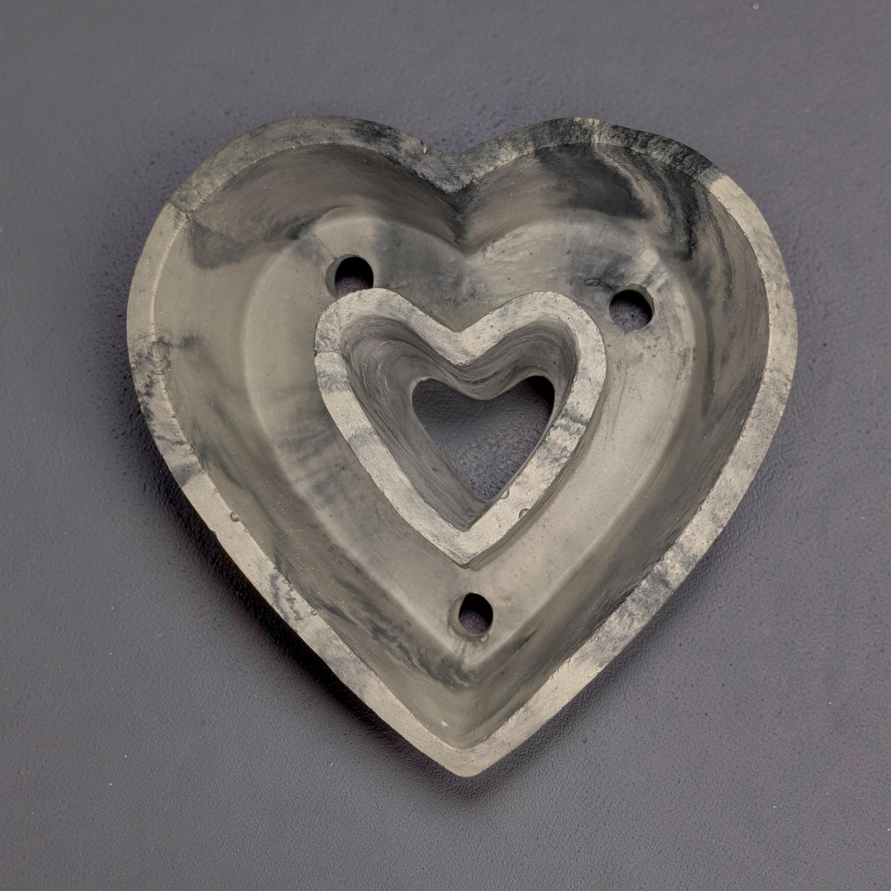 Minimalist Concrete Heart Planter with Drainage | 5-Inch Industrial Heart Succulent Pot | Modern Aesthetic Home Decor