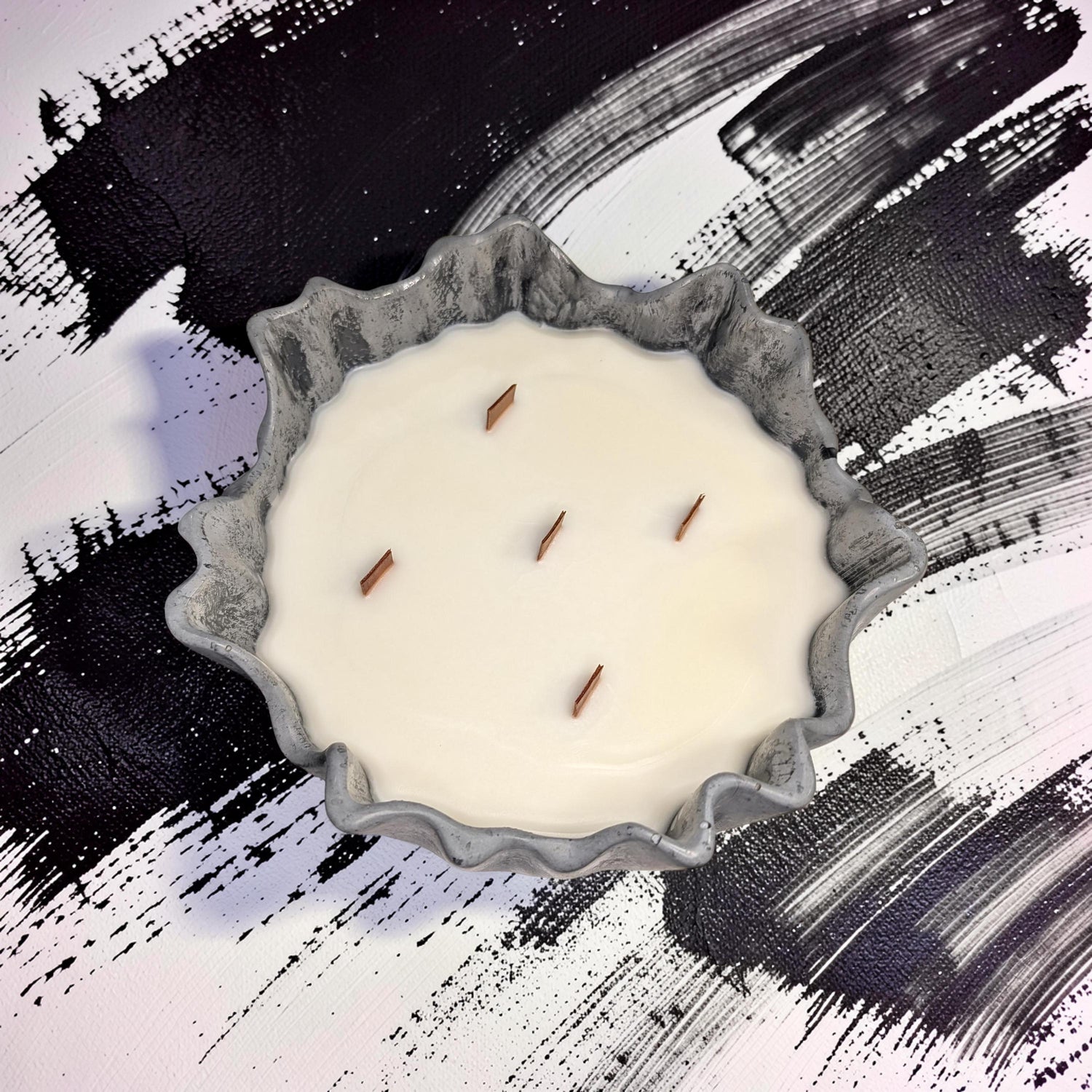 Luxury 5-Wick Concrete Candle Bowl – Chanel No. 5 Inspired Scent