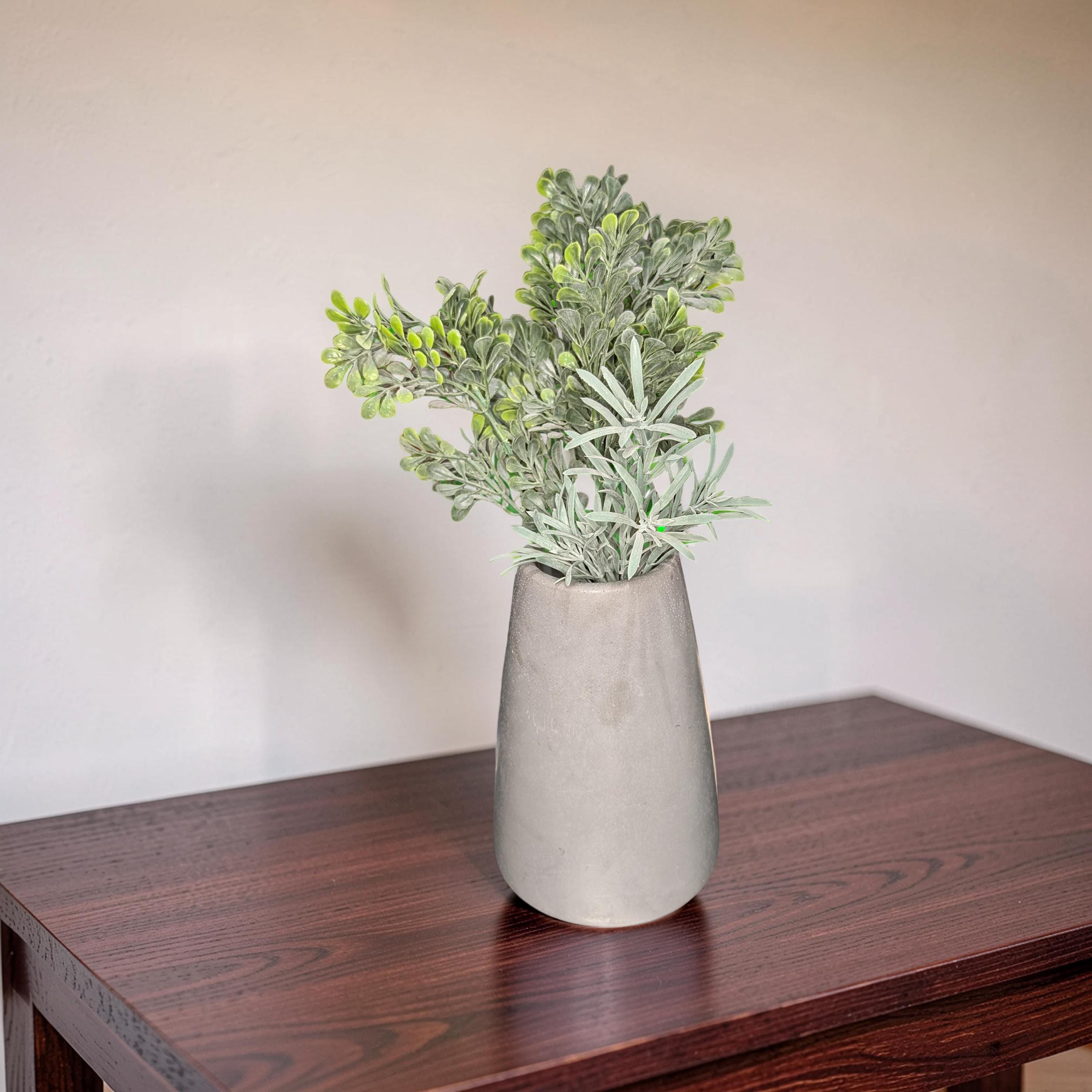 Large Concrete Vase, Minimalist Grey Flower Pot, Industrial Modern Home Decor, Brutalist Ceramic Alternative, Hand Poured Shelf Accent Vase