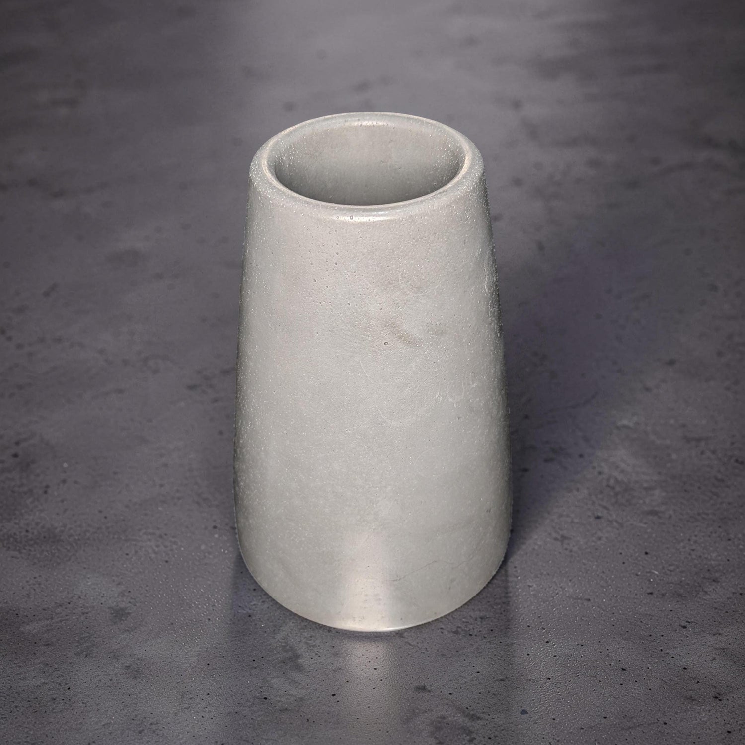 Large Concrete Vase, Minimalist Grey Flower Pot, Industrial Modern Home Decor, Brutalist Ceramic Alternative, Hand Poured Shelf Accent Vase