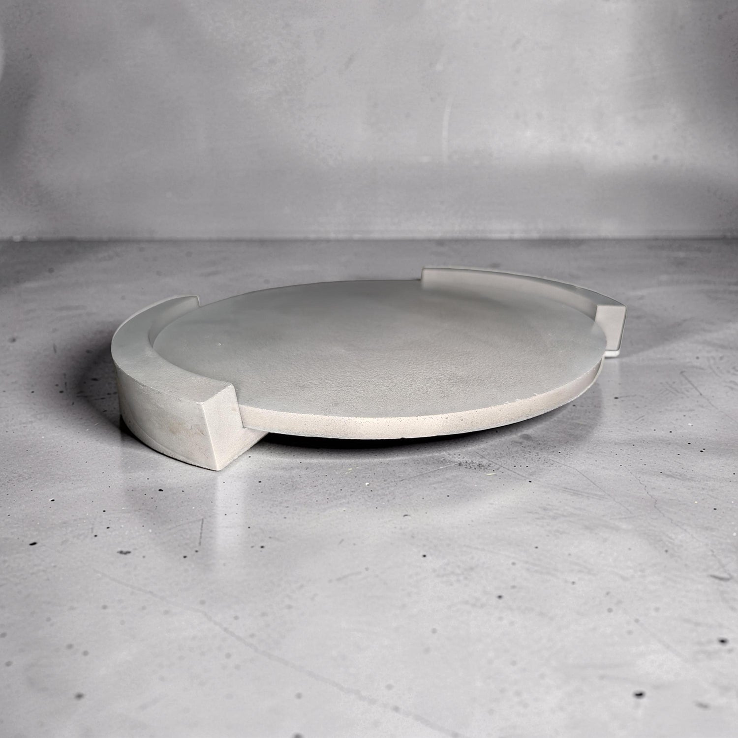 Large Round Concrete Tray with Removable Legs, Modular Grey Decorative Plate, Minimalist Riser Jewelry Dish, Modern Industrial Shelf Accent