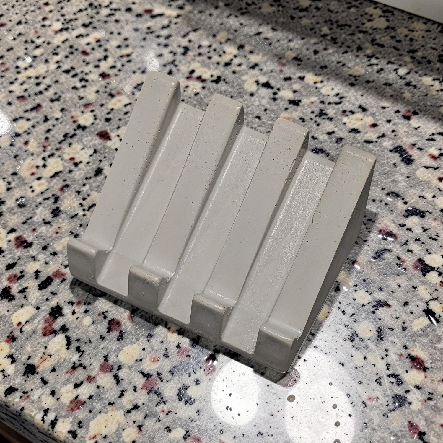 Concrete Waterfall Soap Dish | Self Draining Soap Holder for Bathroom and Kitchen Shower | Plain Concrete Modern Soap Saver Dish