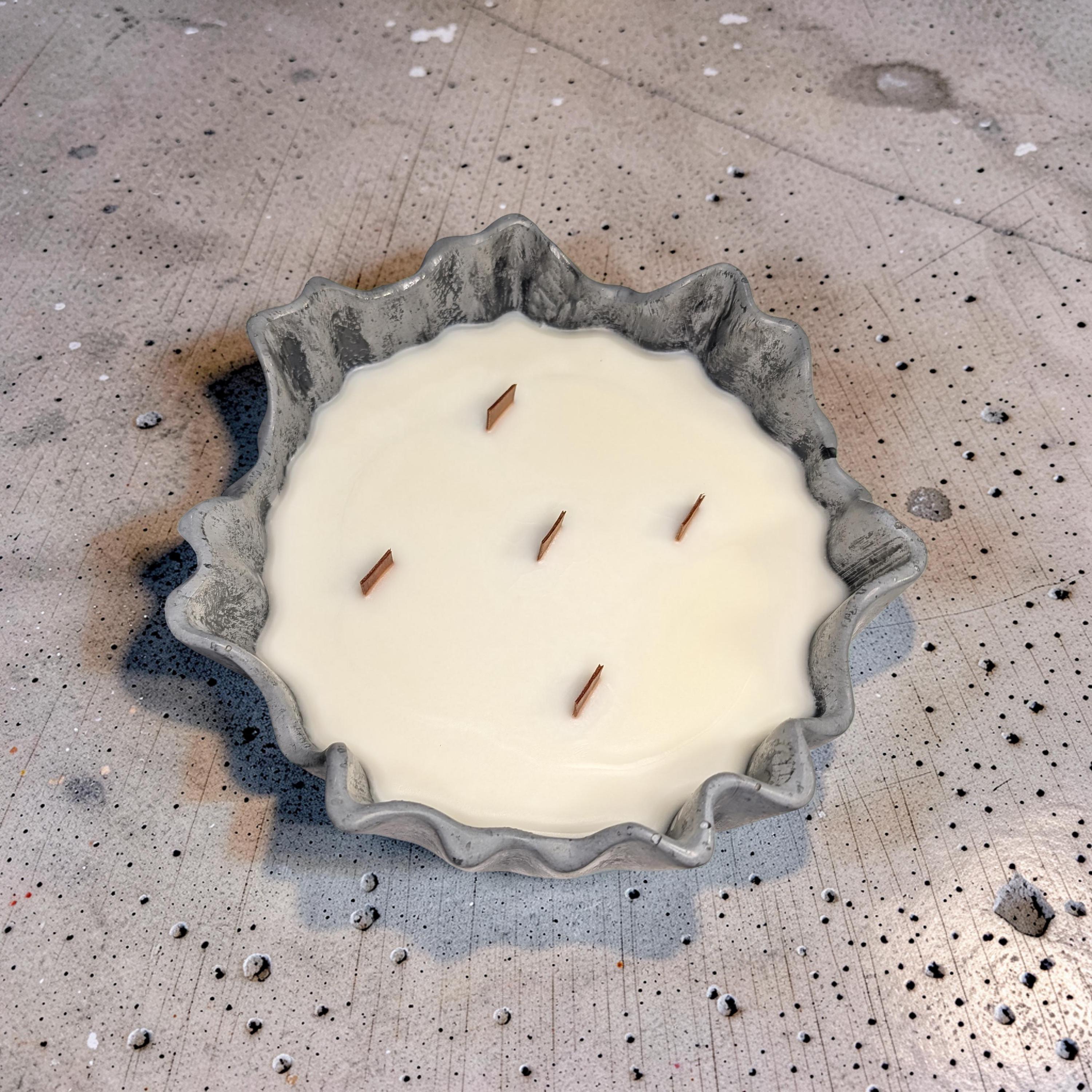 Luxury 5-Wick Concrete Candle Bowl – Chanel No. 5 Inspired Scent
