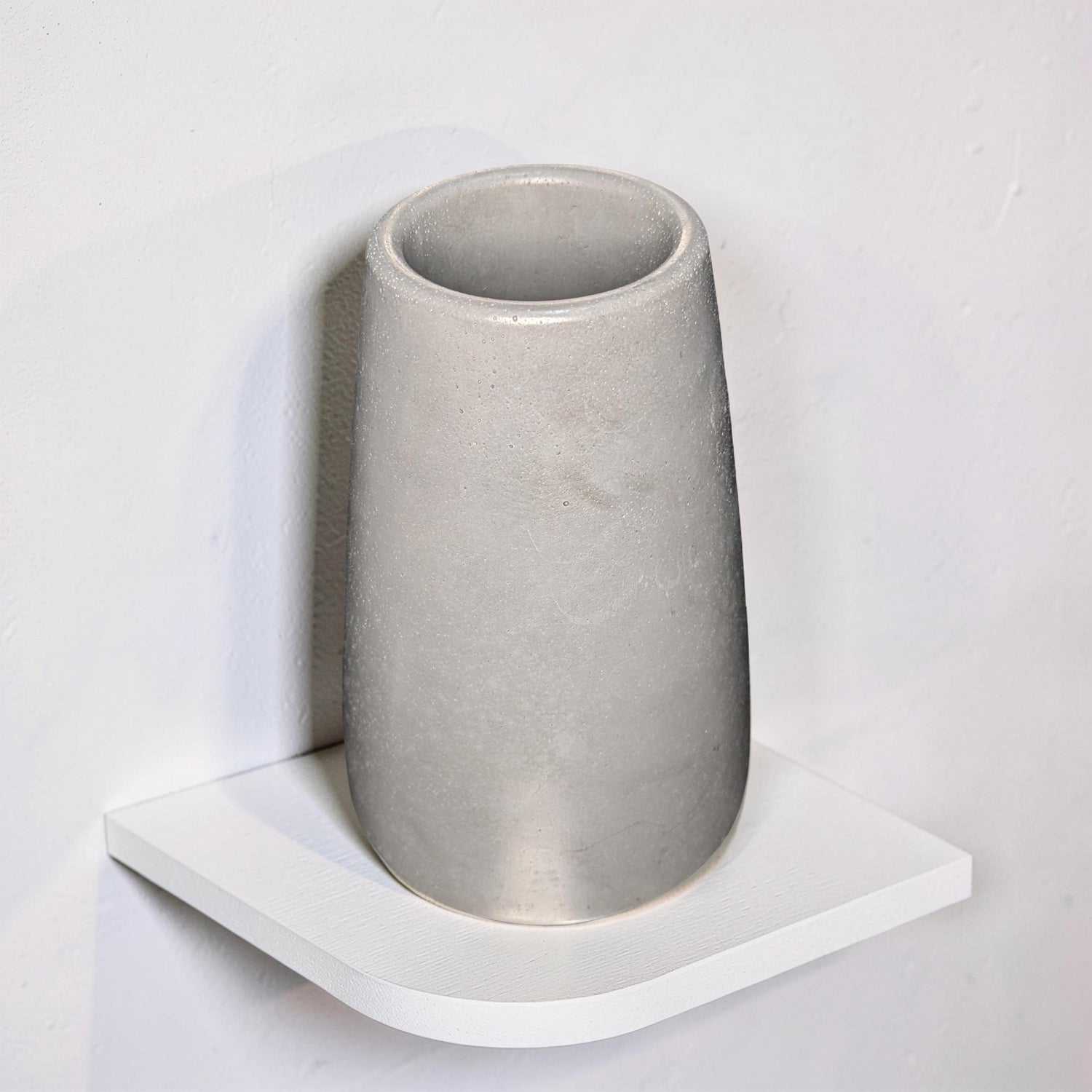 Large Concrete Vase, Minimalist Grey Flower Pot, Industrial Modern Home Decor, Brutalist Ceramic Alternative, Hand Poured Shelf Accent Vase