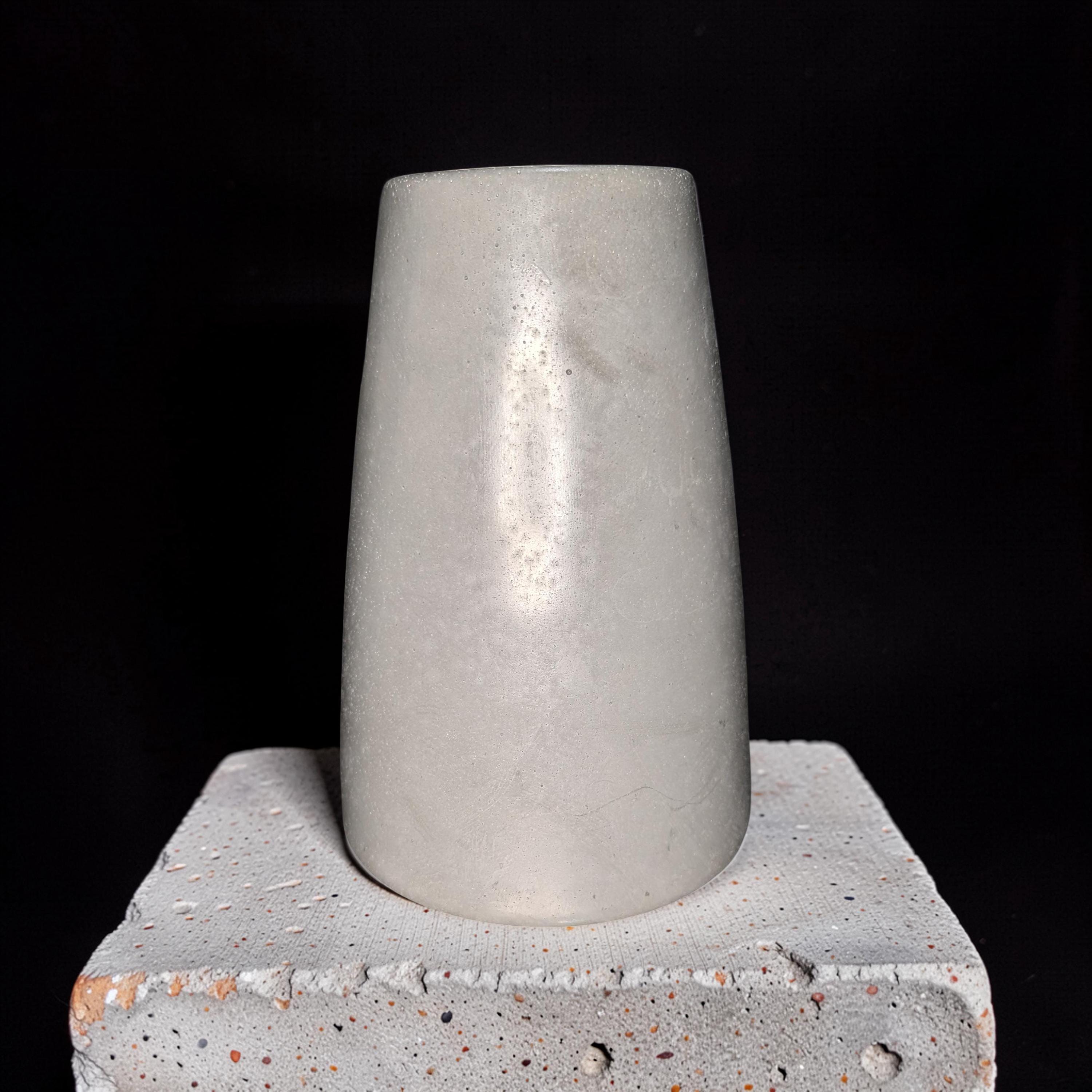 Large Concrete Vase, Minimalist Grey Flower Pot, Industrial Modern Home Decor, Brutalist Ceramic Alternative, Hand Poured Shelf Accent Vase