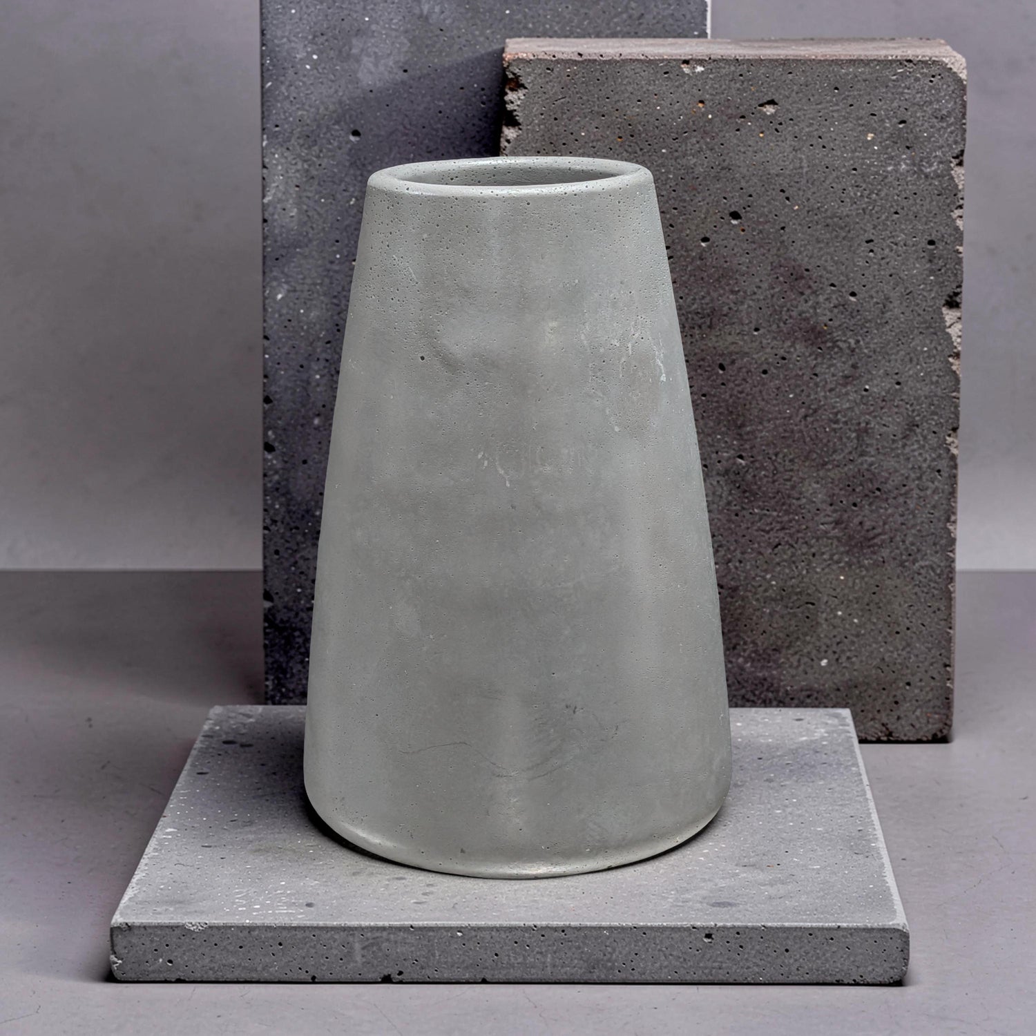 Large Concrete Vase, Minimalist Grey Flower Pot, Industrial Modern Home Decor, Brutalist Ceramic Alternative, Hand Poured Shelf Accent Vase