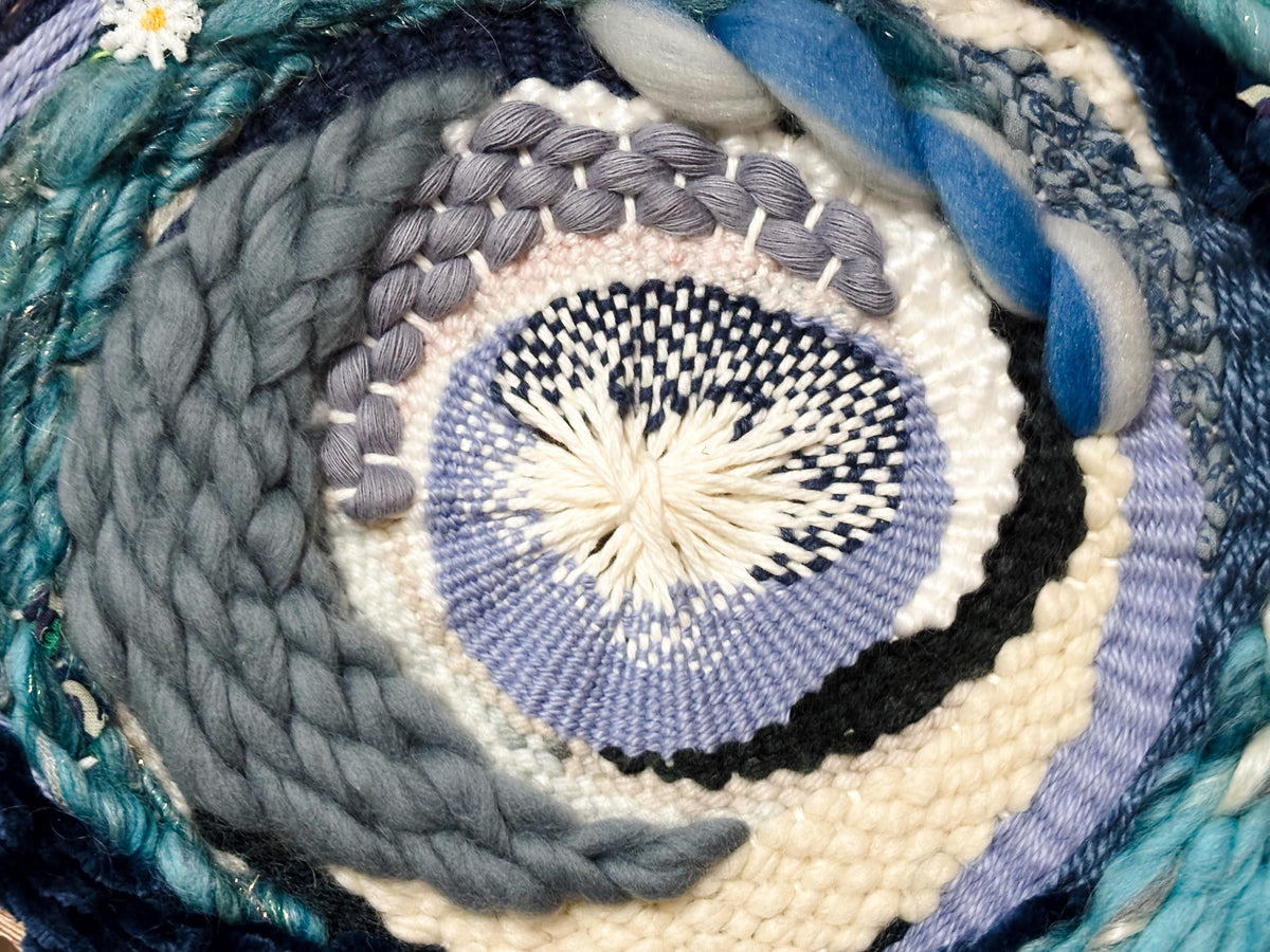 Blue with White Daisies circle woven wall hanging, weaving, home decor, fiber art, boho, colorful