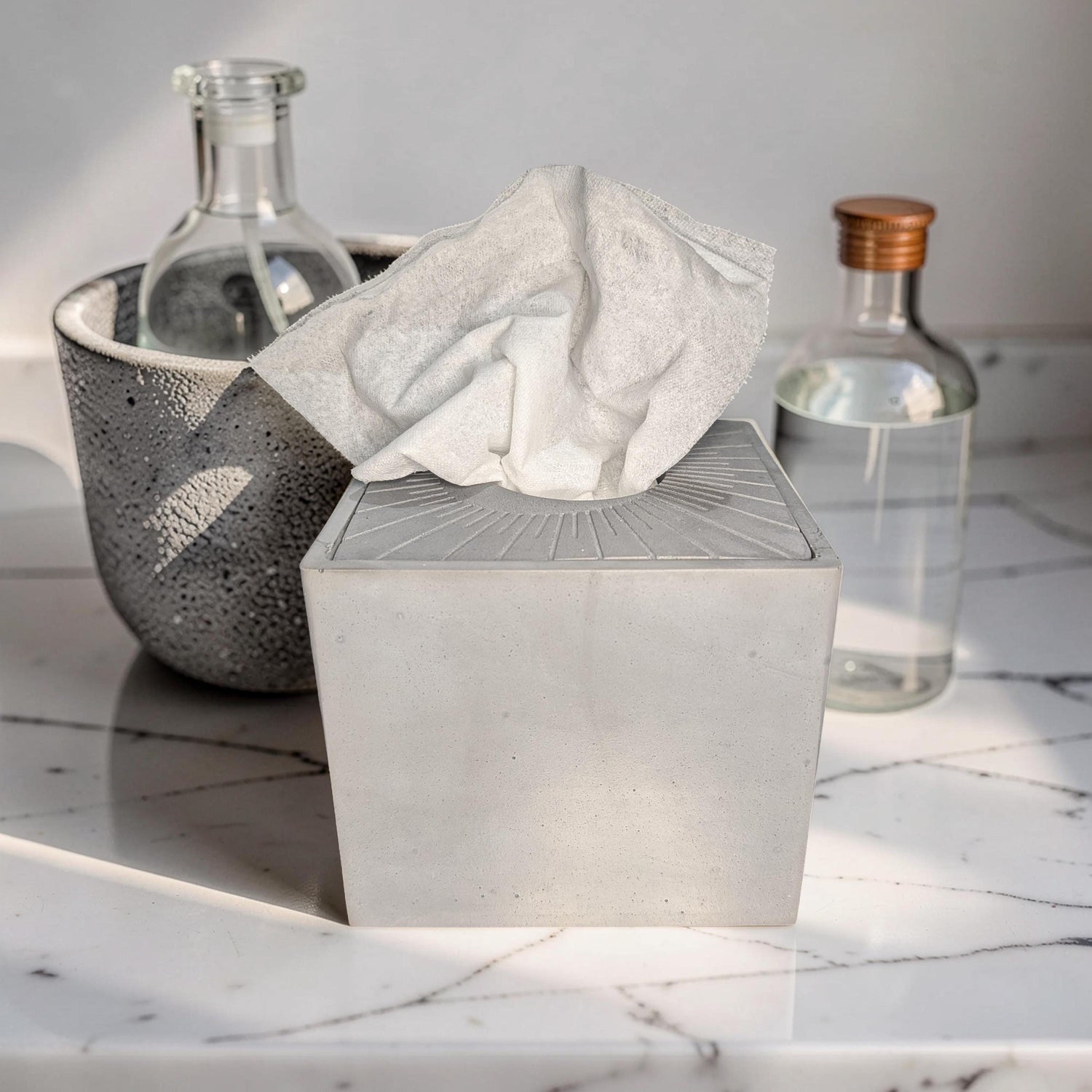 Modern Concrete Tissue Holder, Minimalist Square Sunburst Tissue Box with Lid, Industrial Bathroom Decor, Handcrafted Concrete Container