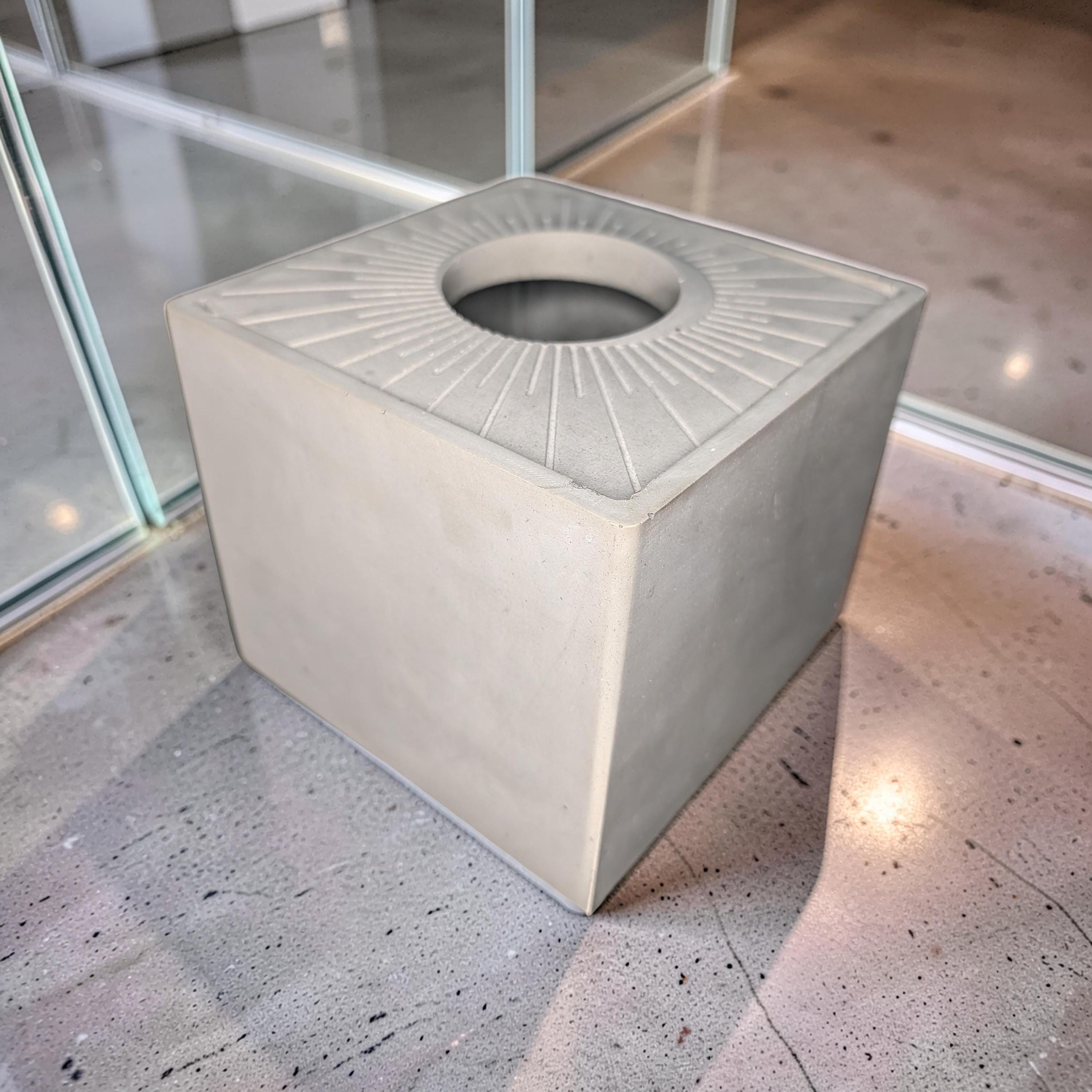 Modern Concrete Tissue Holder, Minimalist Square Sunburst Tissue Box with Lid, Industrial Bathroom Decor, Handcrafted Concrete Container