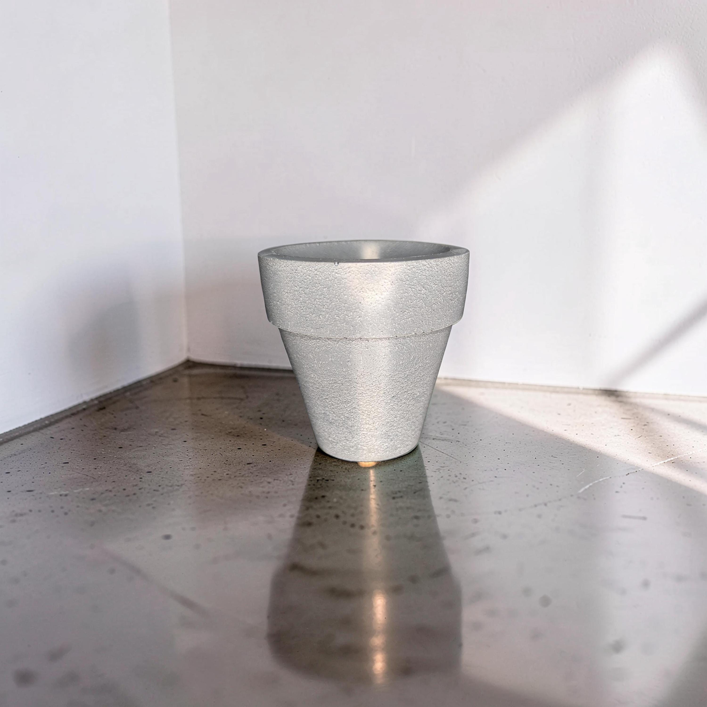 3.7&amp;quot; Concrete Succulent Planter, Small Modern Plant Pot with Drainage Option, Minimalist Indoor Flower Pot, 3.6&amp;quot; Tall Cement Pot
