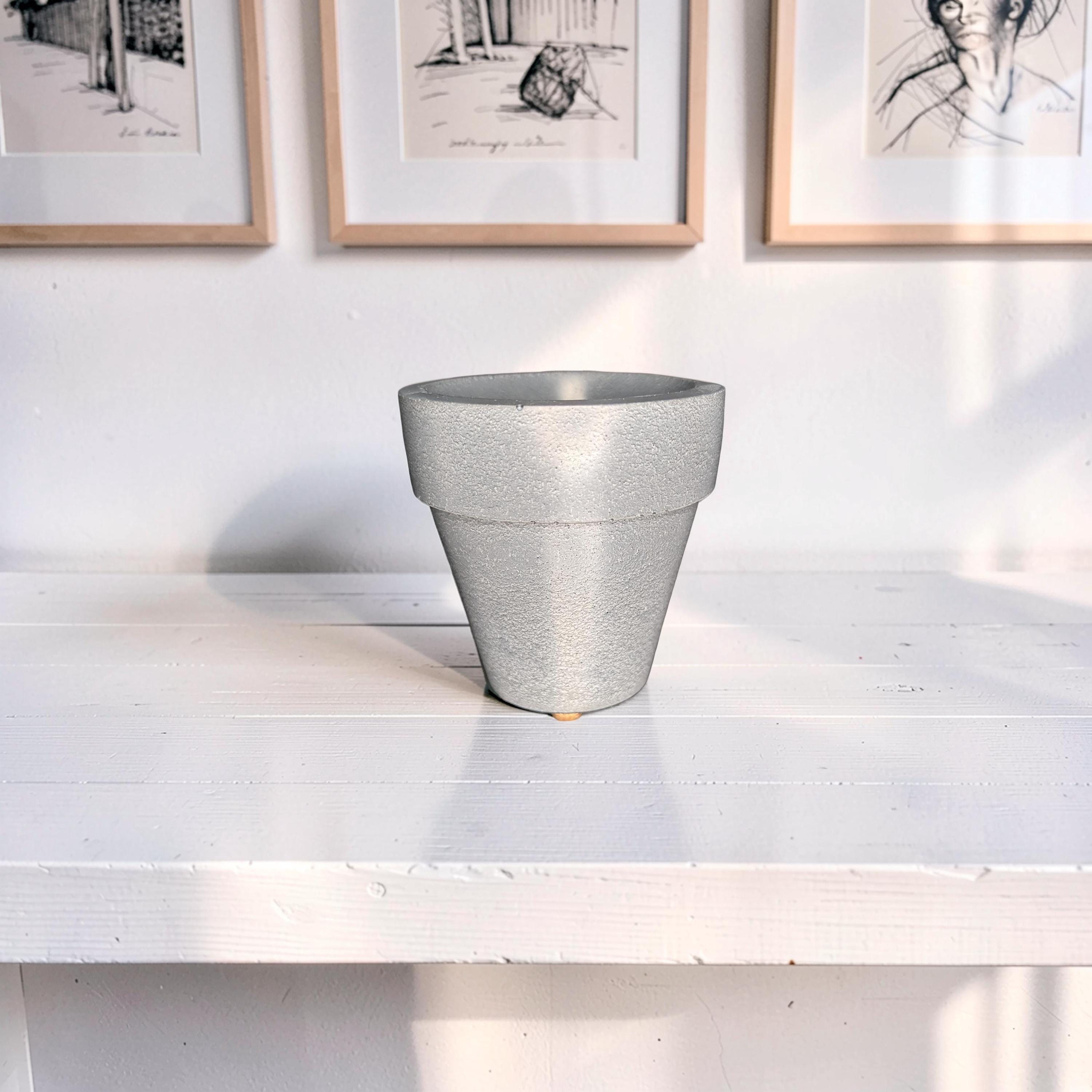 3.7&amp;quot; Concrete Succulent Planter, Small Modern Plant Pot with Drainage Option, Minimalist Indoor Flower Pot, 3.6&amp;quot; Tall Cement Pot