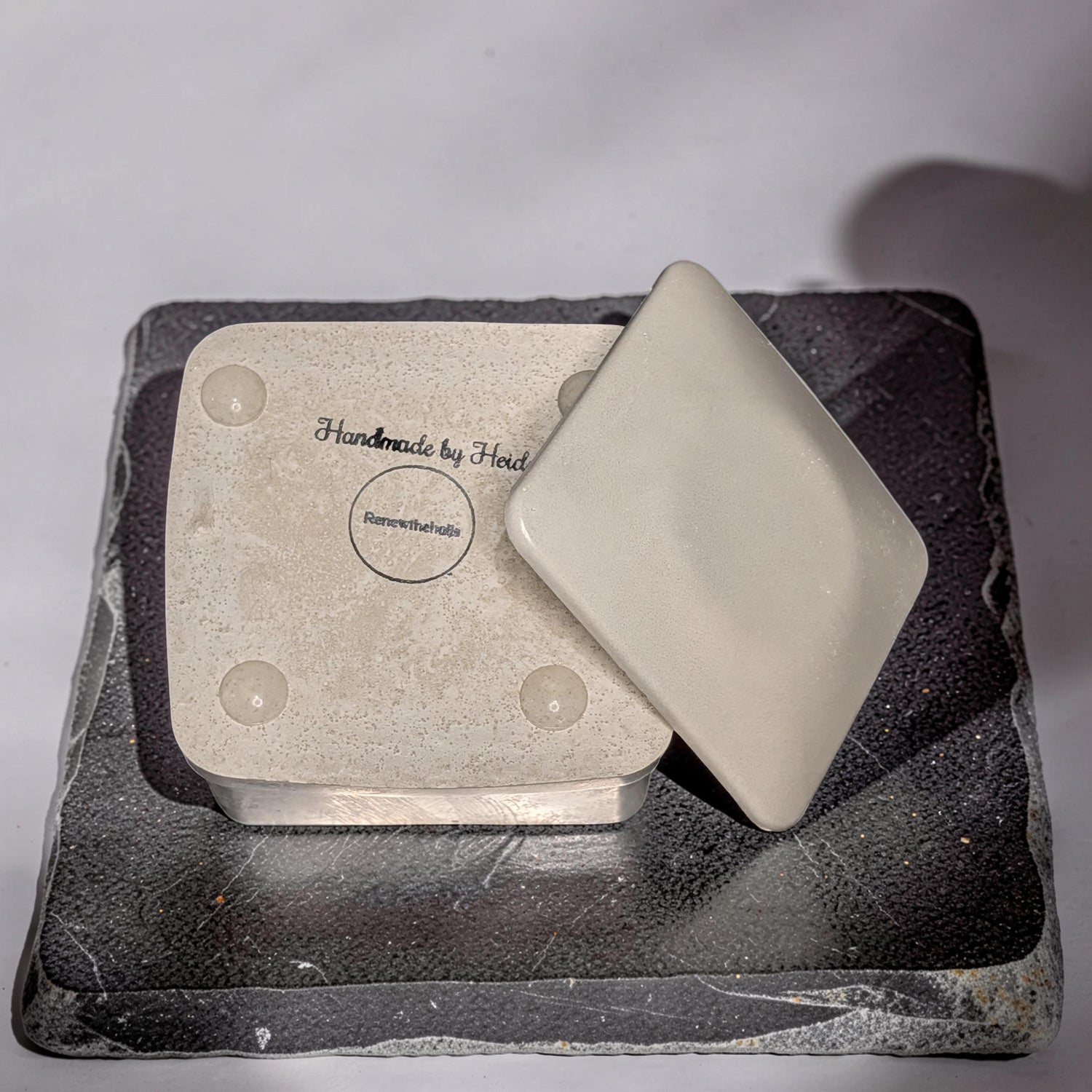 Concrete Jewelry Box with Lid, 3.15&amp;quot; Minimalist Trinket Box, Modern Square Cement Catchall, Ring Dish &amp; Keepsake Container, Desk Organizer