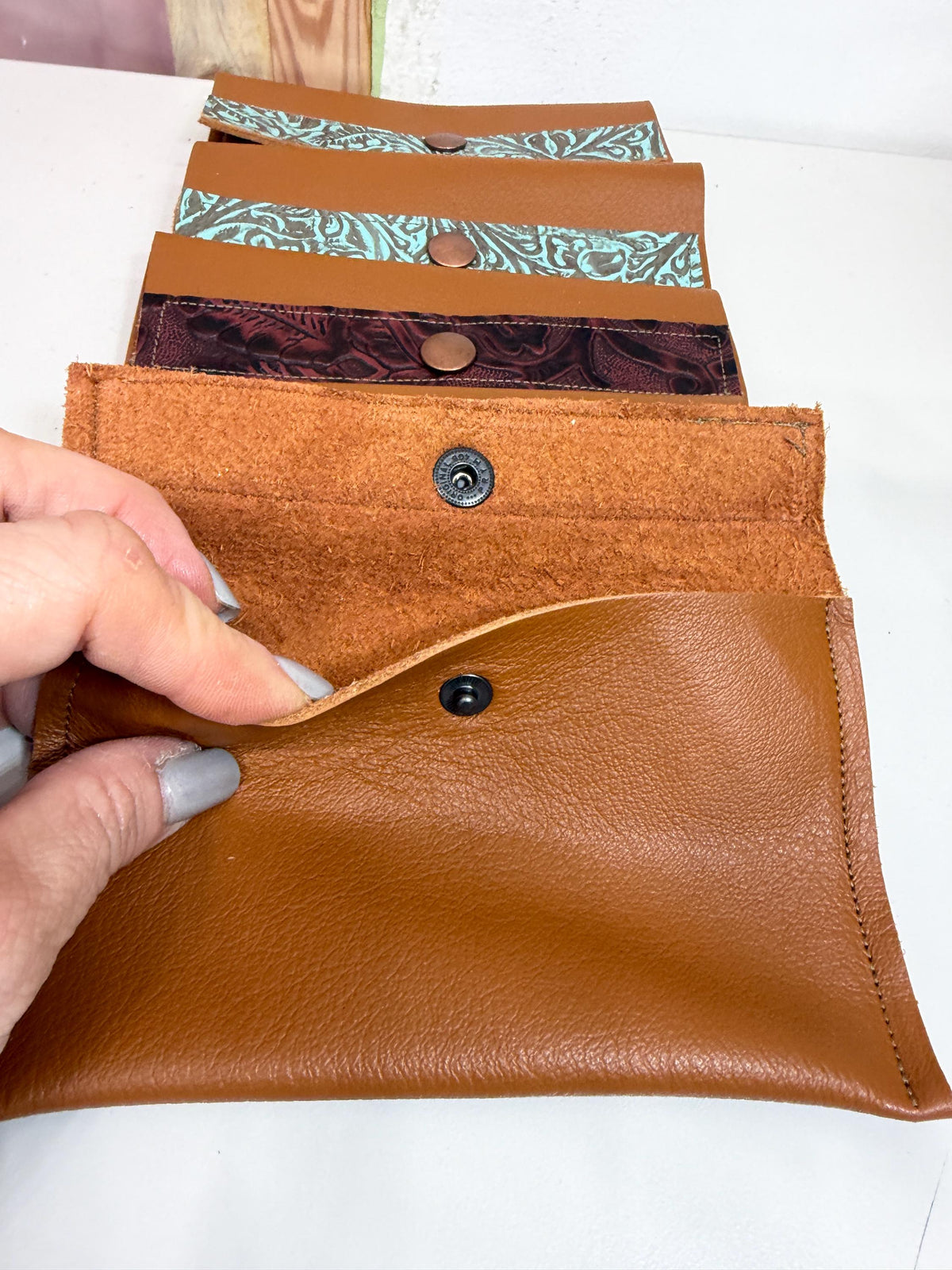 Handcrafted Heritage Leather Snap Coin Purse with Antique Bronze Snap Closure