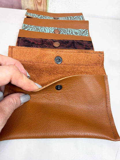 Handcrafted Heritage Leather Snap Coin Purse with Antique Bronze Snap Closure