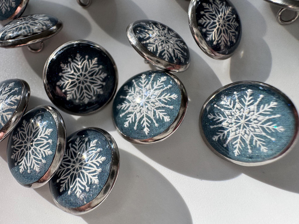 Small Round Buttons - Lace Snowflakes  - 12mm / 1/2 inch