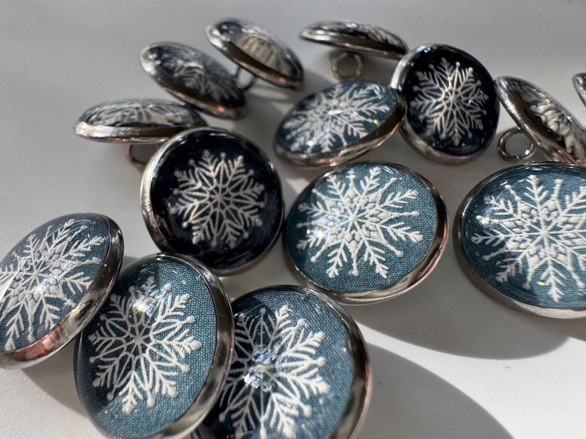 Small Round Buttons - Lace Snowflakes  - 12mm / 1/2 inch