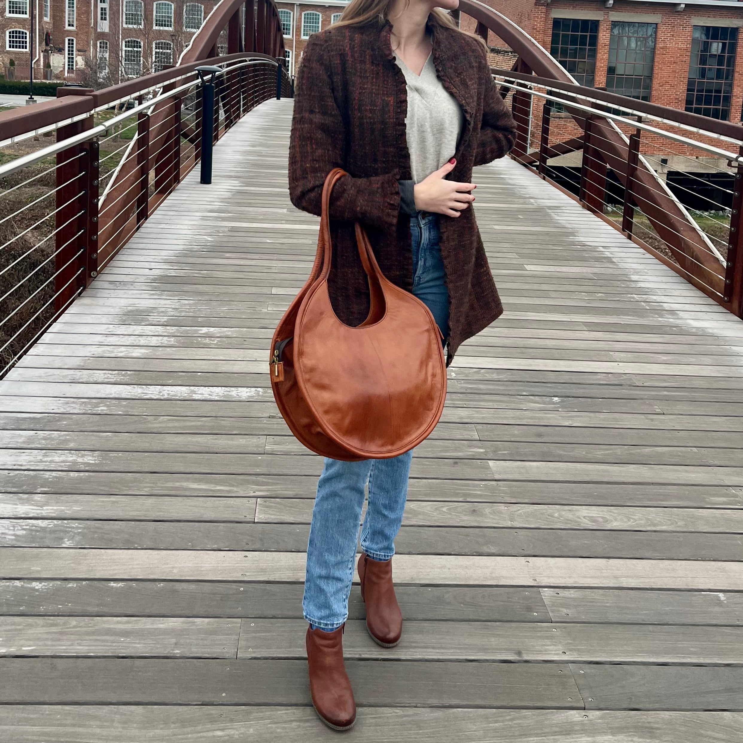 Leather Circle Purse (Natural)