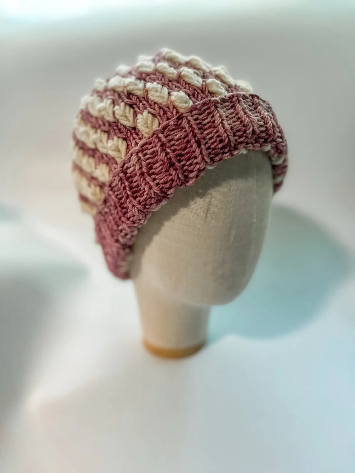Leaf pattern chunky beanie