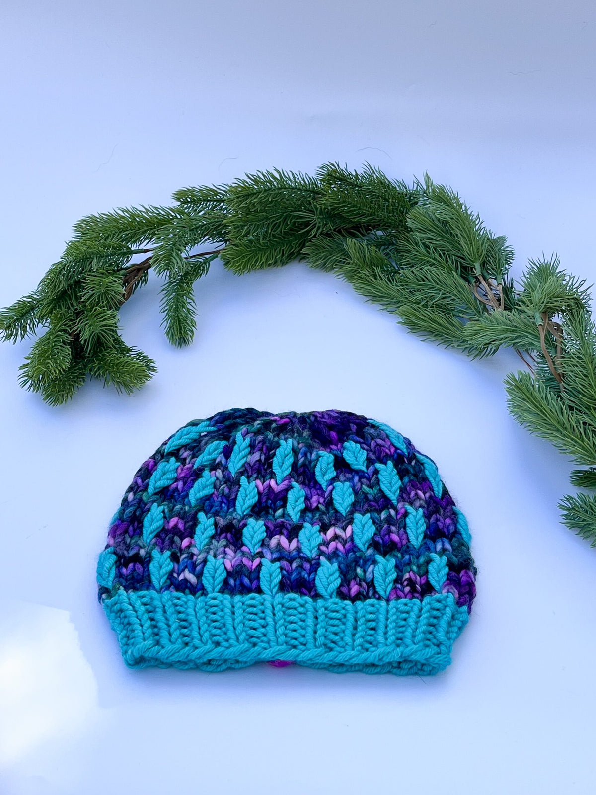 Leaf pattern chunky beanie