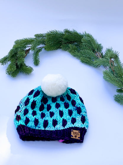 Leaf pattern chunky beanie