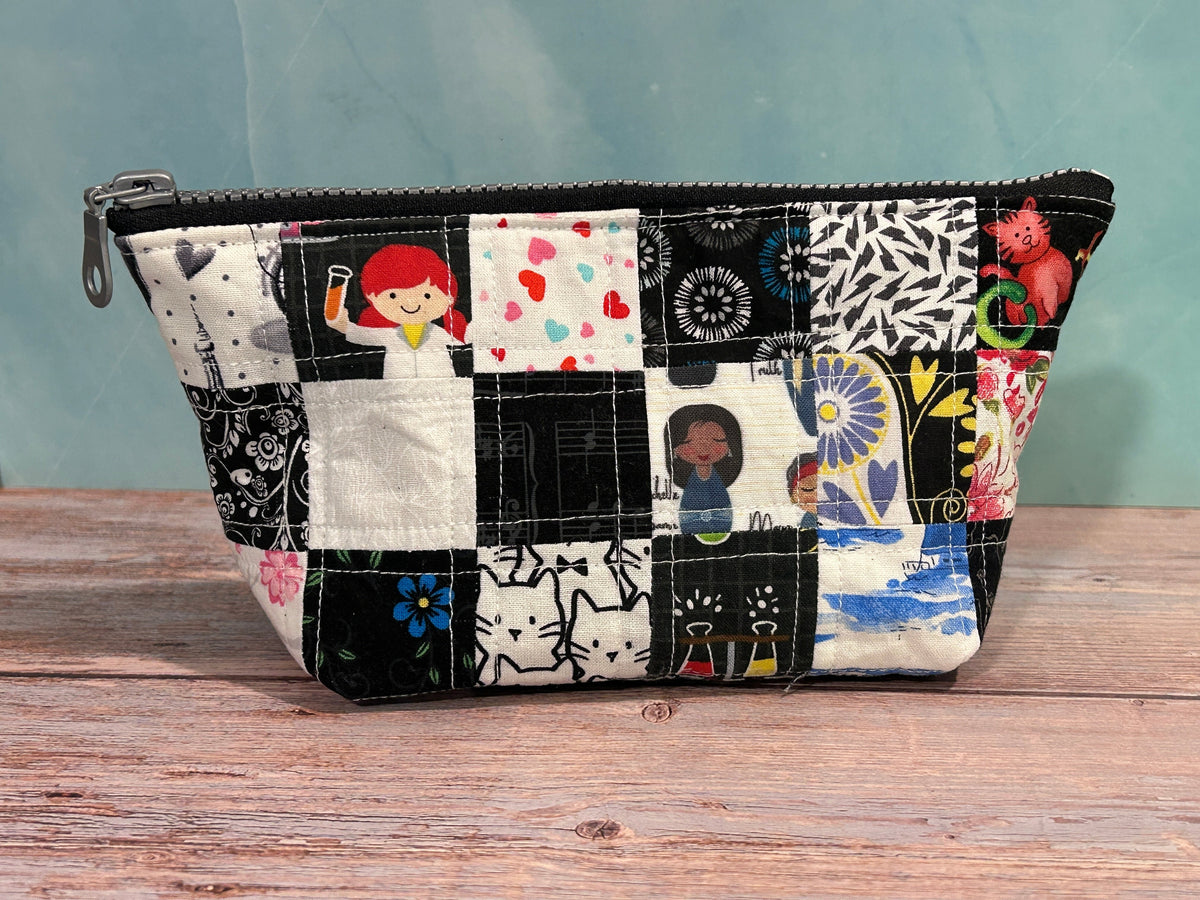 Scrappy patchwork zippered bag -  small black and white