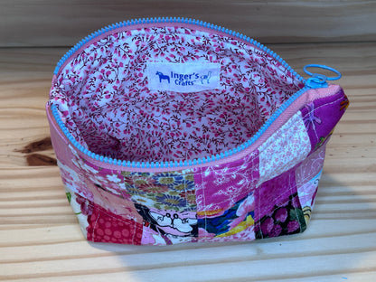 Scrappy patchwork zippered bag -  small pink