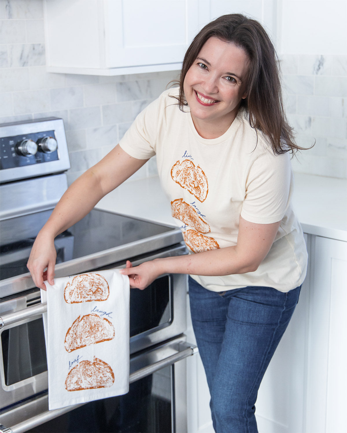 "Live Laugh Loaf" Food Pun T-Shirt