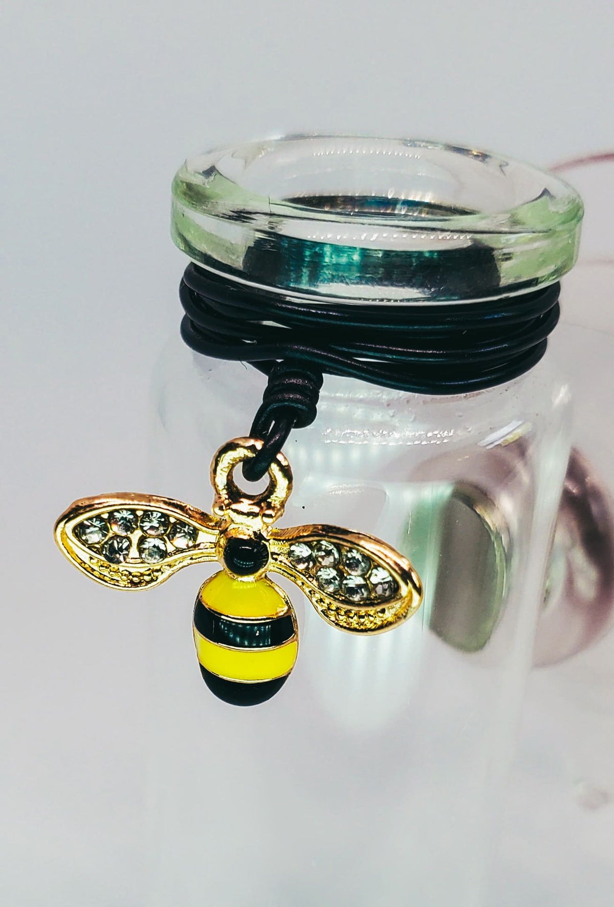 Prop Station - Bee