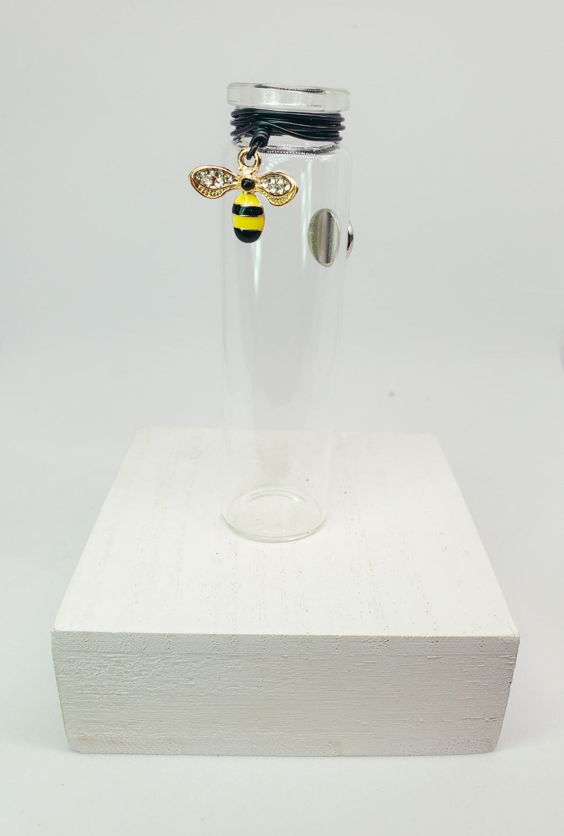 Prop Station - Bee