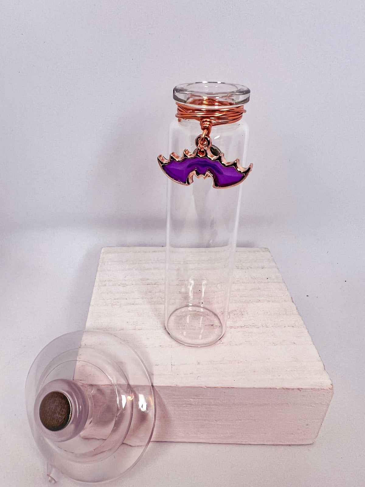 Magnetic Prop Station - Glittery Bats