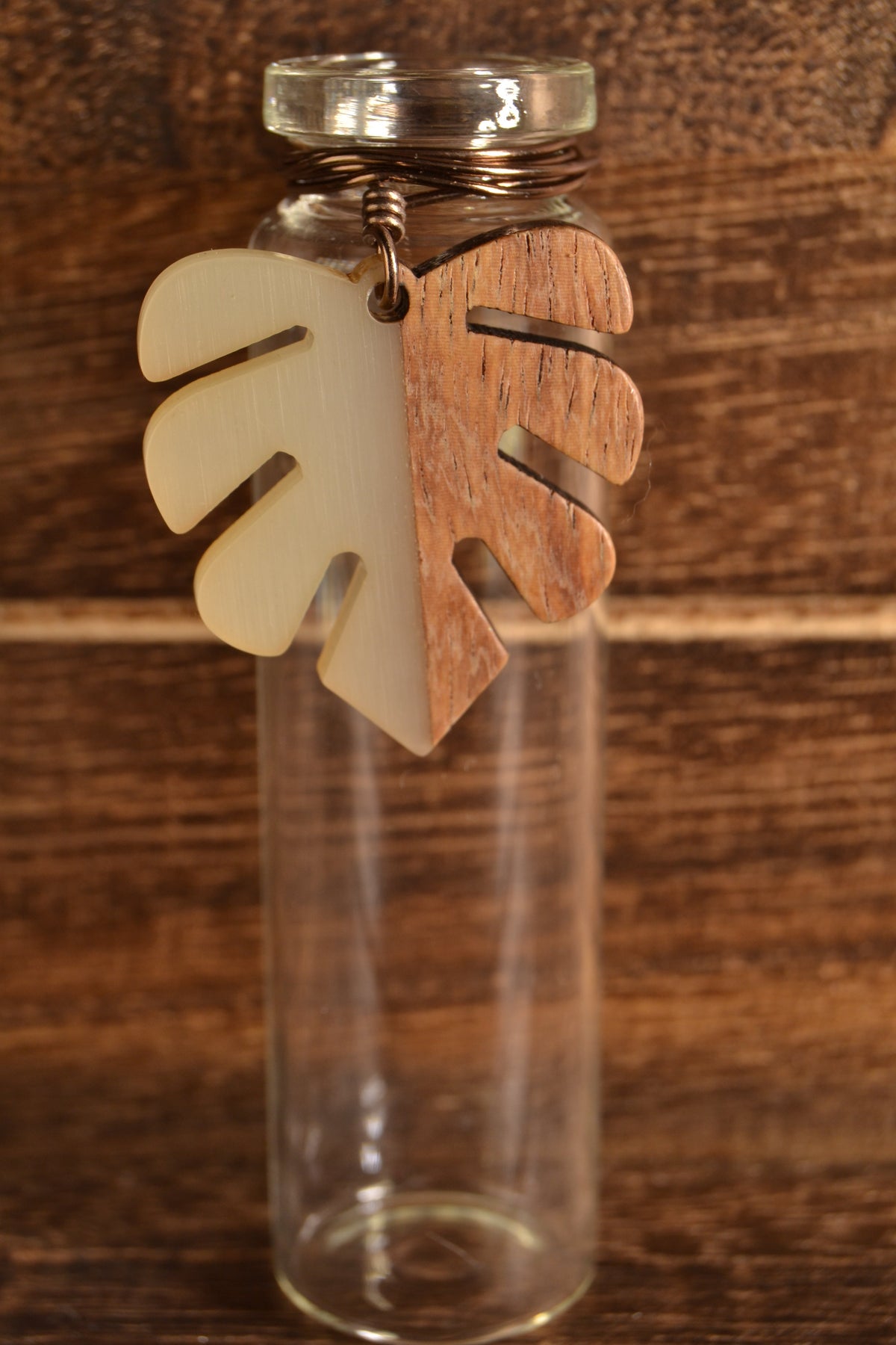 Magnetic Prop Station - Monstera