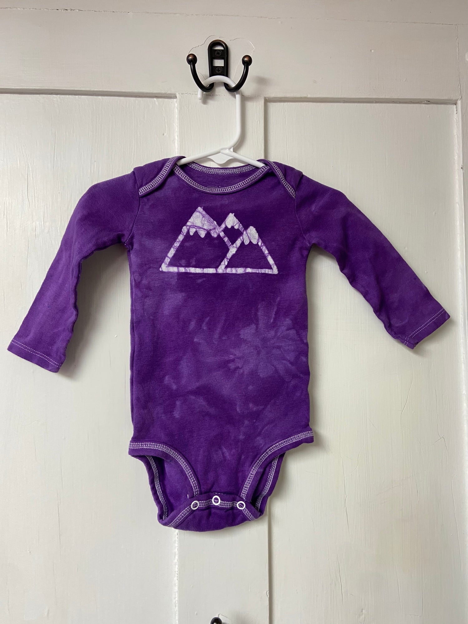 Mountain Baby Bodysuit, Long Sleeves