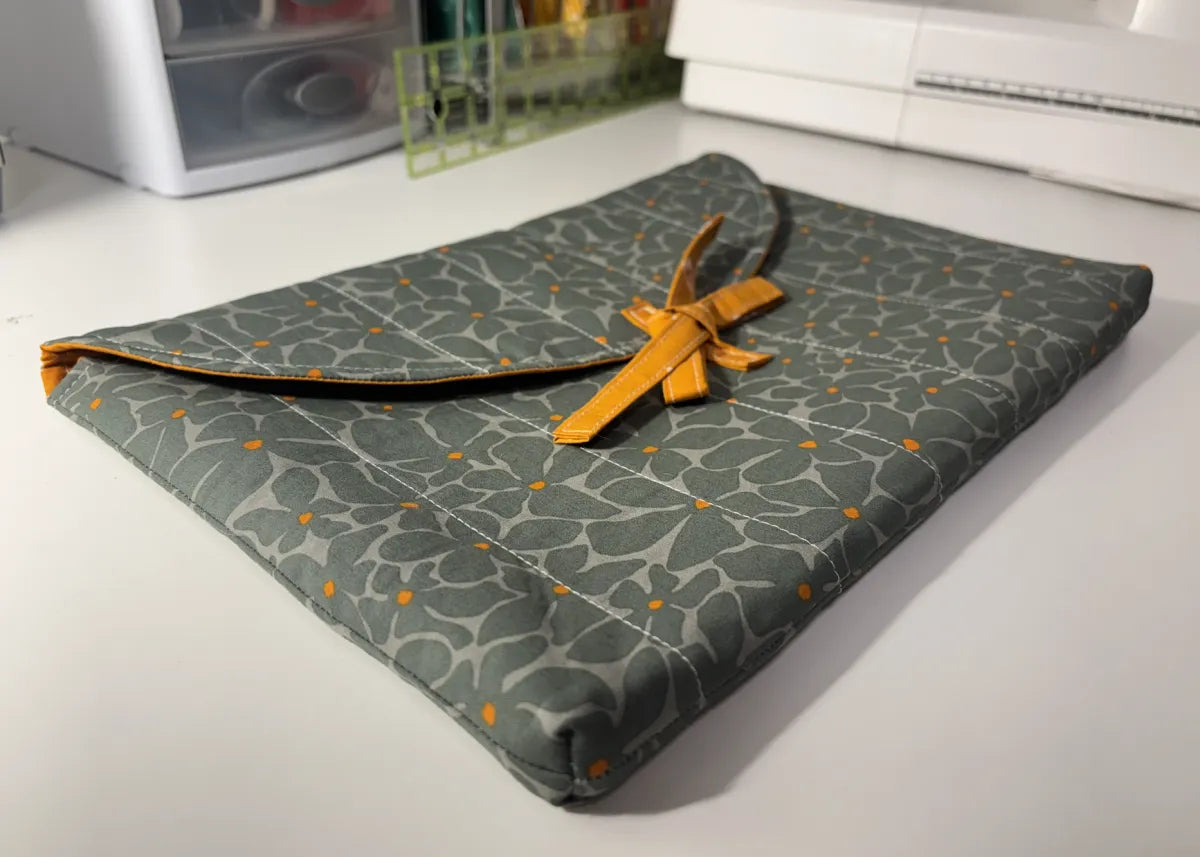 Quilted Laptop Case with Tie Close