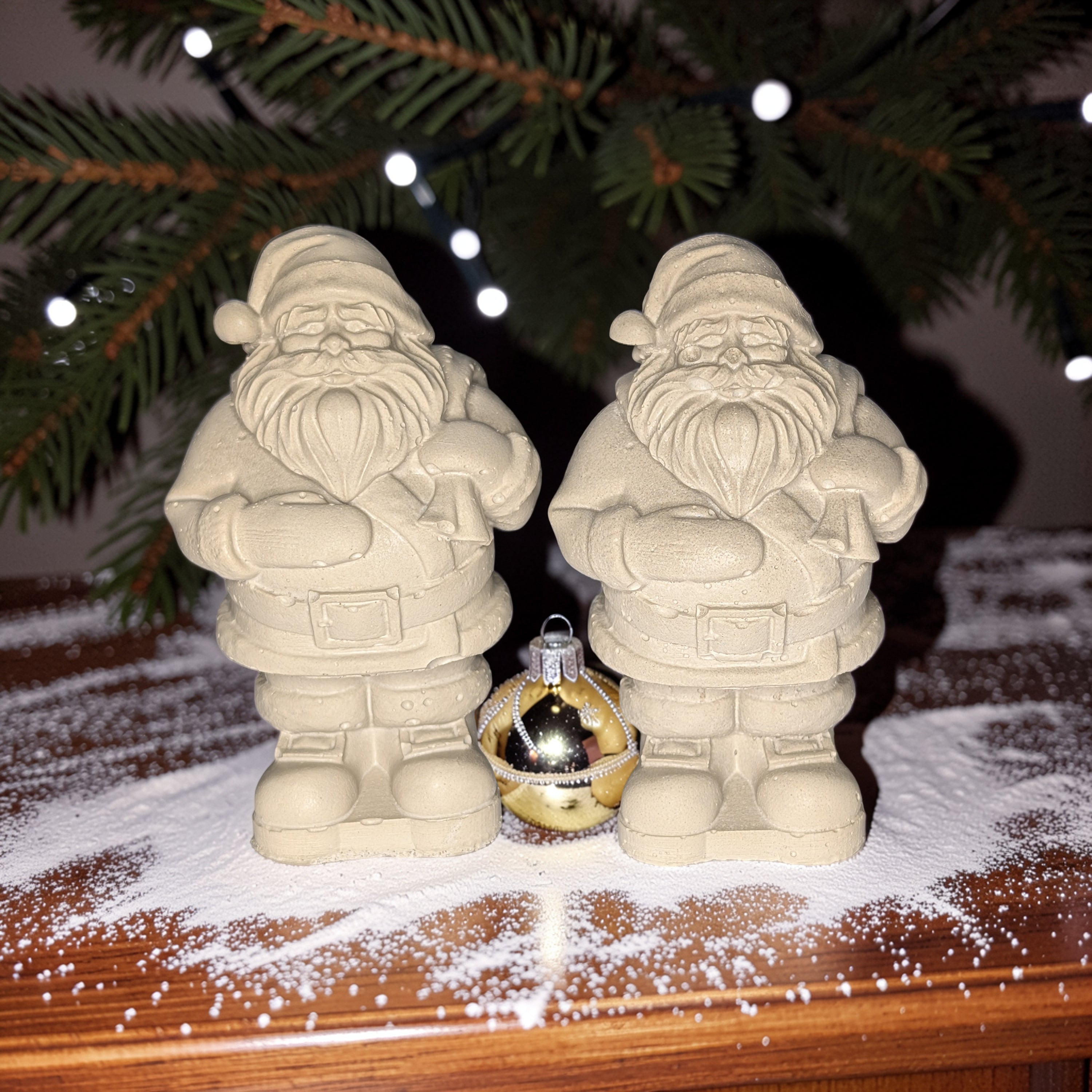 Mini Concrete Santa Claus Figurine, Modern Christmas Shelf Sitter, Concrete Holiday Mantle Decor, Christmas Gnome Paperweight, Paint Your Own Santa Craft