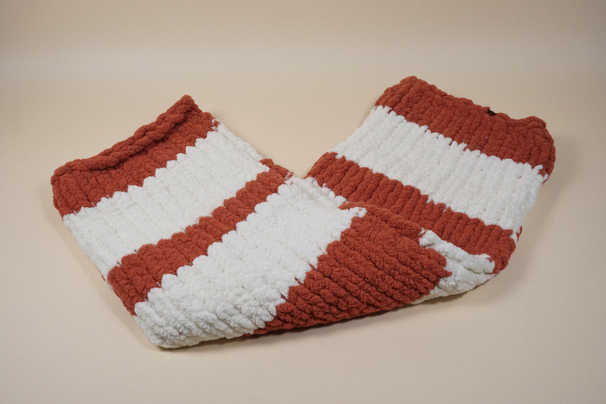 Ivory/Rust - (40x60in)