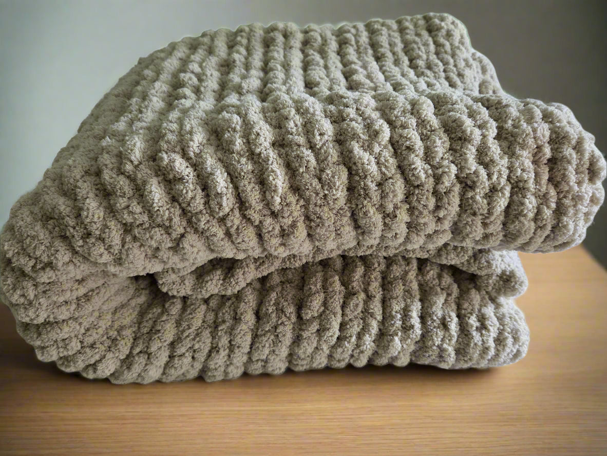 Solid Color Chunky Blanket - Regular Knit - Large (50x70in)