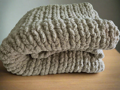 Solid Color Chunky Blanket - Regular Knit - Large (50x70in)