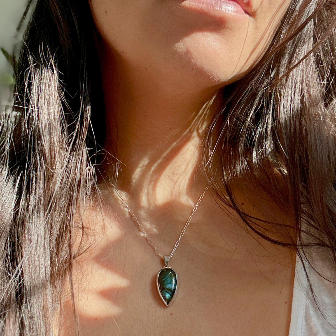 Sterling Silver &amp; Labradorite Necklace