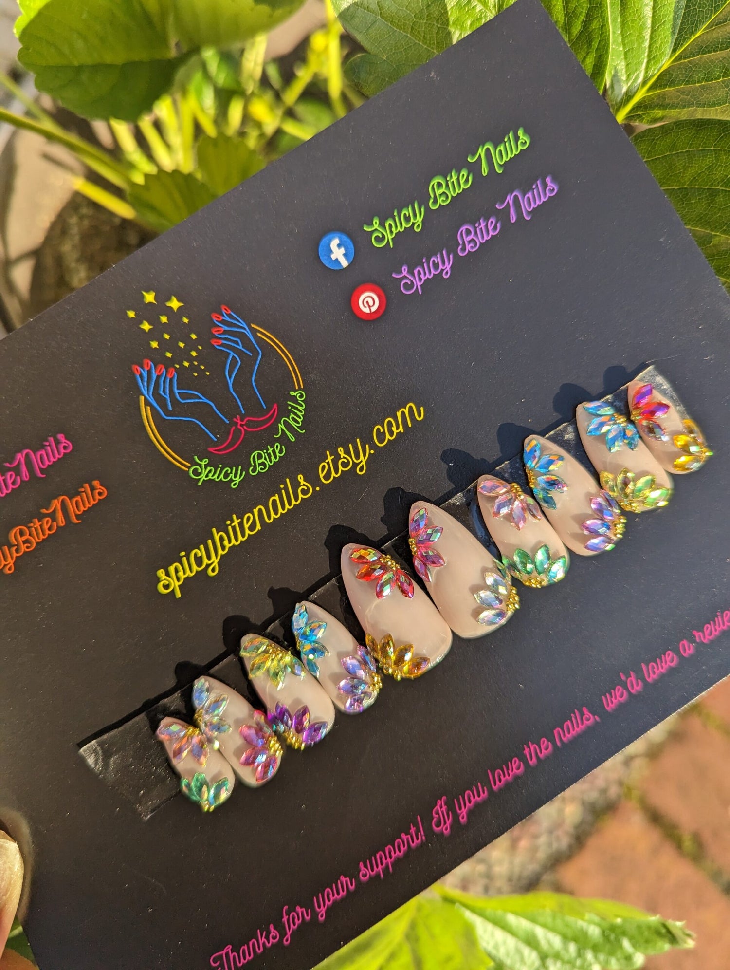 Bouquet All Day - Flower and Nude Rhinestone Press-On Nail Extensions 10pcs