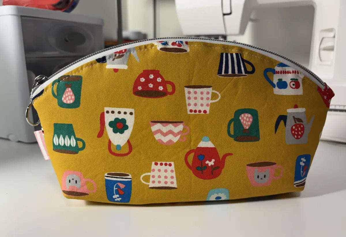 Medium Curved Top Zipper Pouch | Makeup or Travel Pouch