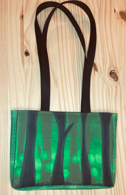 Walking Along shoulder bag - green