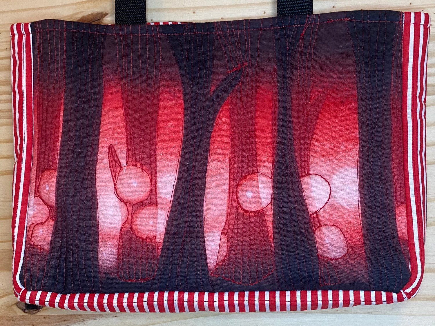 Walking Along shoulder bag - red