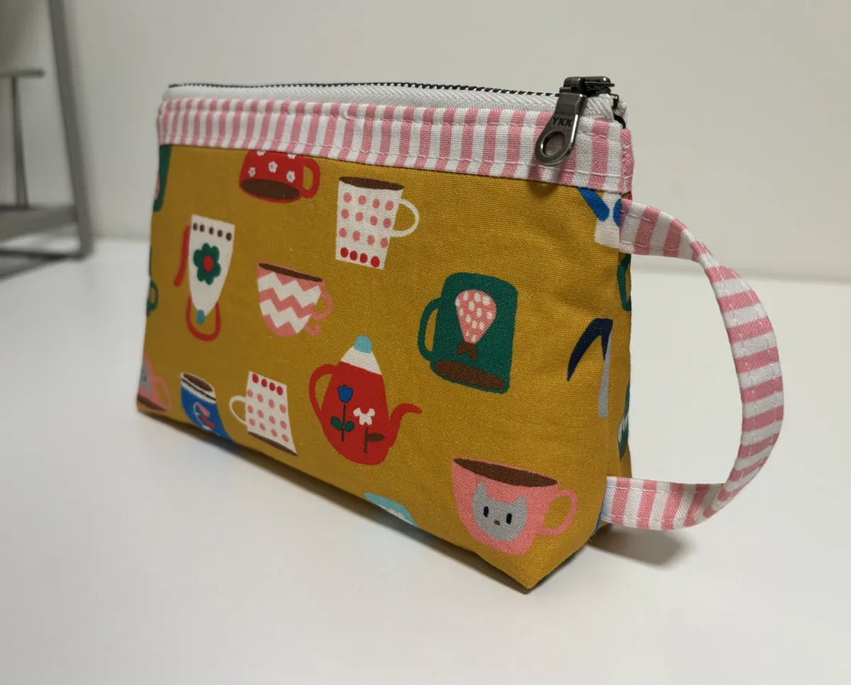 Small Zipper Pouch for Makeup or Travel