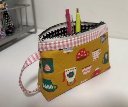 Small Zipper Pouch for Makeup or Travel
