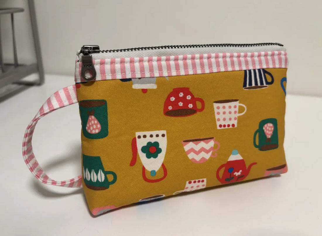 Small Zipper Pouch for Makeup or Travel